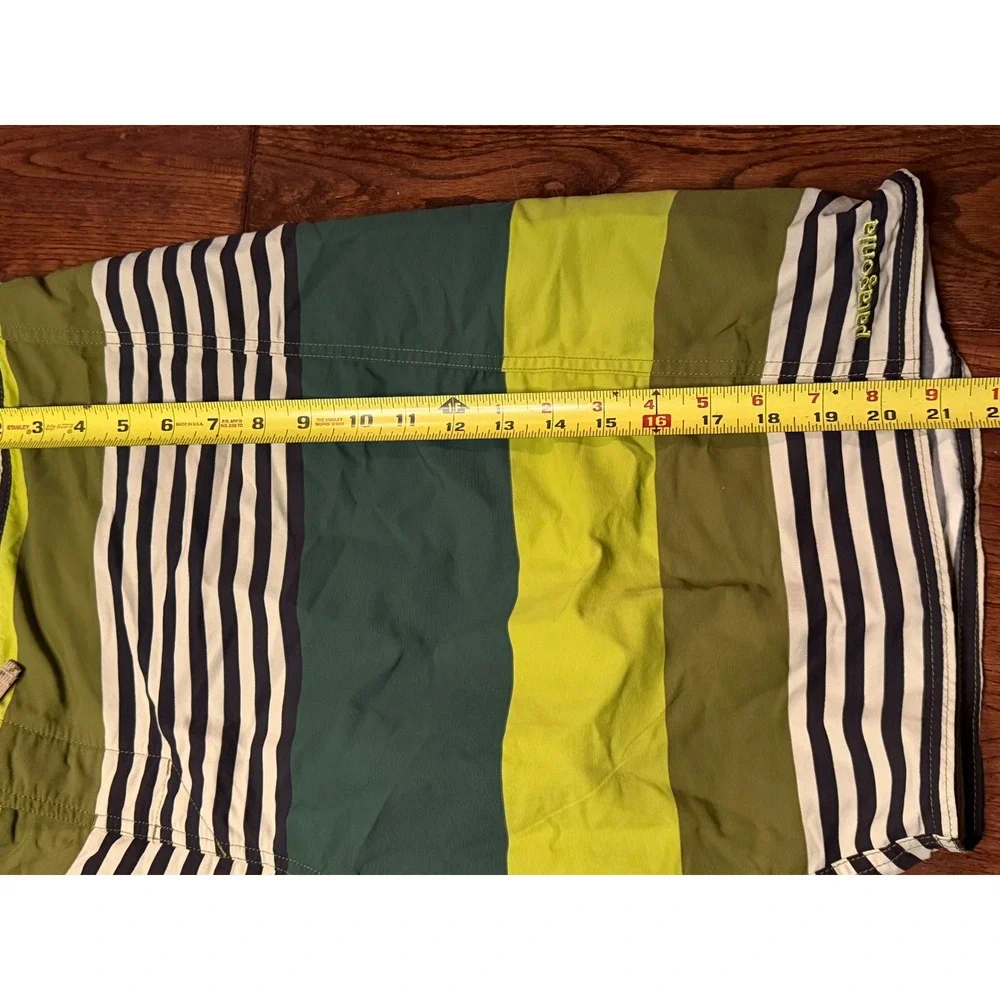 Patagonia Mens Striped Board Shorts Green Navy Blue Swim Trunks Size‎ 38